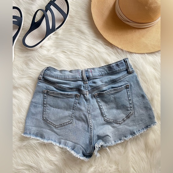 Cut-off Jean Shorts Victoria Secret PINK high waisted - Picture 2 of 8